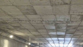 Tekirdağda alt geçitte buz sarkıtları oluştu