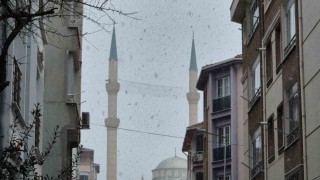 Tekirdağda lapa lapa kar yağışı