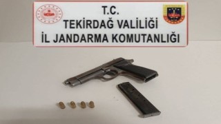 Tekirdağda ruhsatsız silah ve uyuşturucu operasyonu