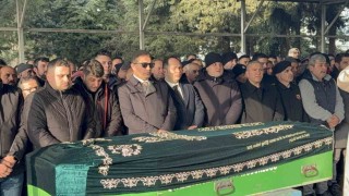 TEM otoyolundaki kazada hayatını kaybeden karayolları şoförü son yolculuğuna uğurlandı