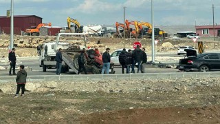 Traktör ile minibüs çarpıştı: 1 yaralı