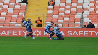 Trendyol Süper Lig: Adana Demirspor: 1 - Kasımpaşa: 1 (İlk yarı)