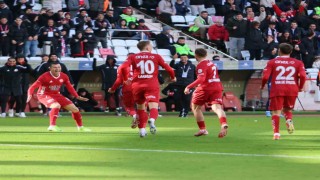 Trendyol Süper Lig: Antalyaspor: 2 - Kasımpaşa: 0 (İlk yarı)