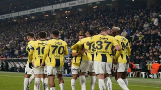Trendyol Süper Lig: Fenerbahçe: 1 - Kasımpaşa: 0 (İlk yarı)