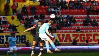 Trendyol Süper Lig: Kayserispor: 0 - Trabzonspor: 0 (İlk yarı)