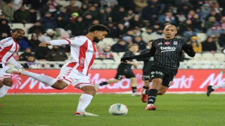 Trendyol Süper Lig: Sivasspor: 0 - Beşiktaş: 1 (İlk yarı)