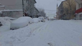 Tuncelide köy yolları kapandı, okullar tatil edildi