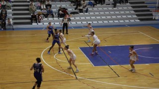 Turgutlu Belediyesi Kadın Basketbol evindeki yenilmezlik serisi devam ediyor