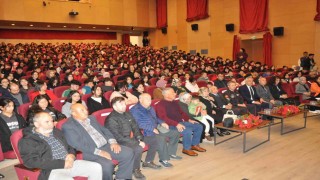 Türkiyenin ilk astronotu Alper Gezeravcı memleketi Silifkede öğrencilerle buluştu