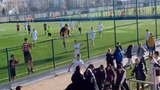 U15 maçında tekme ve yumruklar havada uçuştu