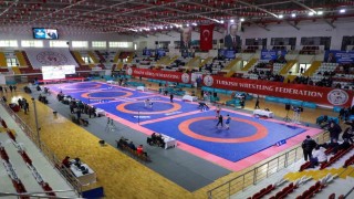 U23 Serbest Türkiye Güreş Şampiyonası Sivasta başladı