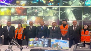 Ulaştırma ve Altyapı Bakanı Uraloğlu, Akıllı Ulaşım Sistemleri Merkezini ziyaret etti