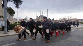 Uluslararası Balkan Halk Oyunları Festivalinde renkli görüntüler oluştu
