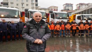 Ümraniyede kışa geçit yok: Karla mücadele için ekipler teyakkuzda