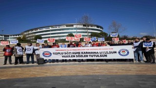 Üniversite idari personeli yer değişikliği hakkı istiyor