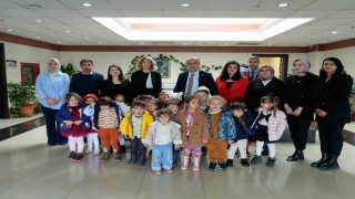 Üniversitenin uygulama anaokulu öğrencilerinden Rektör Keleşe ziyaret