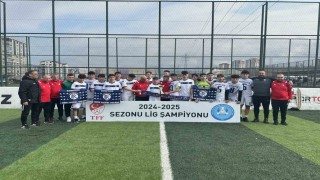 Ünye Futbol Kulübü adını şampiyonluğa taşıdı