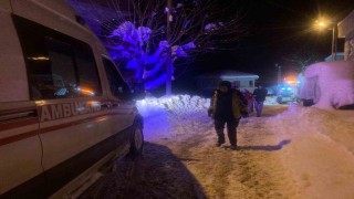 Ünyede belediye ekipleri, ambulansın hasta kadına ulaşması için seferber oldu
