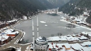 Uzungöl buz tuttu