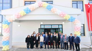 Vali Aygöl, ikinci yarıyılın ilk ders zilinde öğrencilerle bir araya geldi