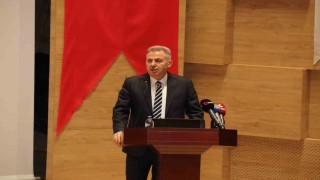 Vali Elban: İzmiri Santorini kaynaklı deprem etkisiyle bir tehlike beklemiyor