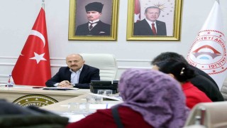Vali Osman Varol, iş arayan vatandaşlarla bir araya geldi