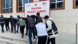 Yalovada silah zoruyla bir kişiyi gasp eden 4 kişi tutuklandı