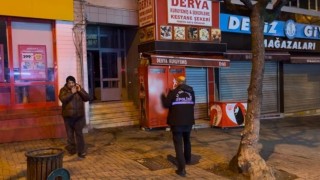 Yangın sonrası havalandırmak için girdikleri odada ceset buldular
