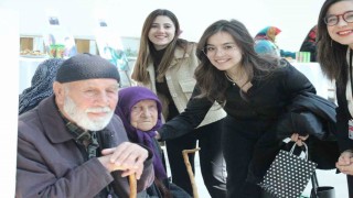 Yarım asırdır evli olan çiftler, sergi ve sinema etkinliğinde buluştu