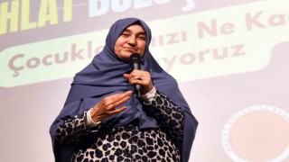 Yazar Saliha Erdim, Ahlatta söyleşide bulundu