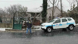 Yeraltındaki elektrik kabloları patladı, cadde trafiğe kapatıldı