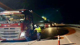 Yük ve yolcu taşımacılığı yapan araçlar denetlendi