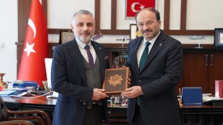 Yurtdışı Türkler ve Akraba Topluluklar Başkanlığı heyeti Rektör Çakmak ile bir araya geldi