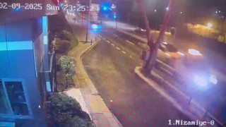 Zeytinburnunda feci kaza kamerada: Anne ve kızına çarpıp kaçtı