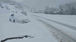 Zonguldakta kar yağışı etkisini sürdürüyor, 121 köy yoluna ulaşım sağlanamıyor