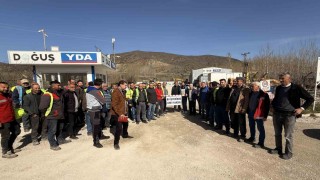 12 yıldır bitirilemeyen karayolunda işçiler maaşlarını eksik aldıkları için iş bıraktı