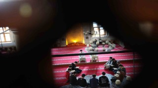 14 asırlık mukabele geleneğini genç hafızlar sürdürüyor