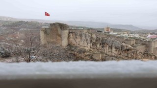 4 bin yıllık tarihi mahalle beyaza büründü