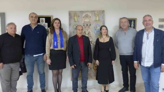 8 Martta 8 Kuşadalı Kadın Sanatçı Kuşadası Ticaret Odasında