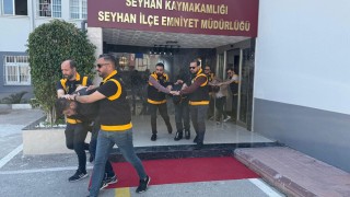Adana’da Silikon Maskeli ve Silahlı Şüpheliler Kovalamacayla Yakalandı