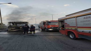 Adanada toplu taşıma aracı alev alev yandı
