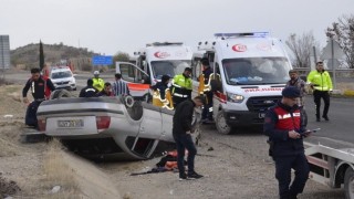 Adıyamanda otomobil takla attı: 4 yaralı