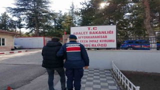 Afyonkarahisarda aranan şahıs yakalandı