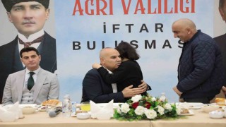 Ağrı Valisi Koç, koruyucu aileler ve otizmli çocuklarla iftarda bir araya geldi