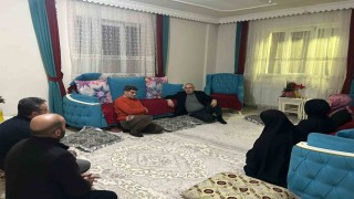 Ağrı Valisi Koç ve eşi, iftarda Tunca ailesinin misafiri oldu