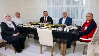 Aile ve Sosyal Hizmetler Bakanlığı personeli şehit aileleri ile iftarda buluştu