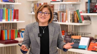 Aile yılına özel 41 yıllık sadakate Umre yolculuğu