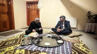 AK Parti Ağrı İl Başkanı Yıldız, yalnız yaşayan Halime Kızılkurt ile iftar yaptı