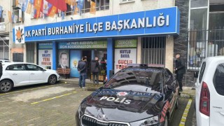 AK Parti Burhaniye İlçe Başkanlığına taşlı saldırı