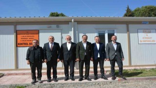 AK Partili Yenişehirlioğlu Demircide temaslarda bulundu